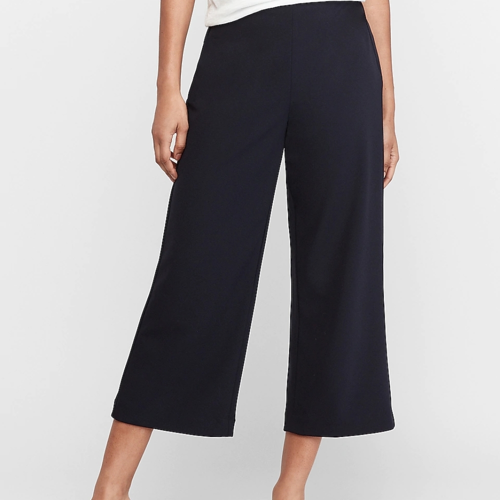 Express High Rise Capris, S, NWT